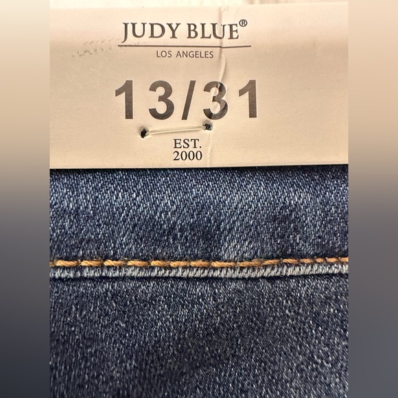 Judy Blue Distressed Snakeskin Patch Jeans NWT - Picture 5 of 10